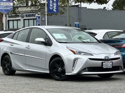 Used 2022 Toyota Prius XLE w/ Protection Package #3 (TMS) FWD image 2