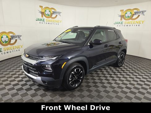 Used 2021 Chevrolet TrailBlazer LT w/ Convenience Package FWD image 3