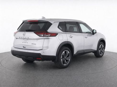 Used 2024 Nissan Rogue SV AWD/4WD image 7