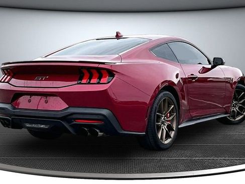 Used 2025 Ford Mustang GT Premium RWD image 6