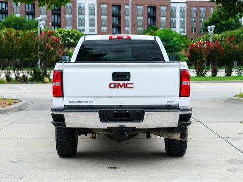 Used 2015 GMC Sierra 2500 SLT w/ Duramax Plus Package AWD/4WD image 18