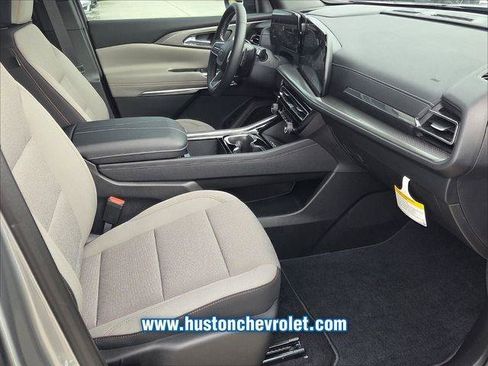 New 2026 Chevrolet Traverse LT w/ Midnight/Sport Edition FWD image 17