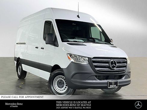 Used 2025 Mercedes-Benz Sprinter 2500 image 1