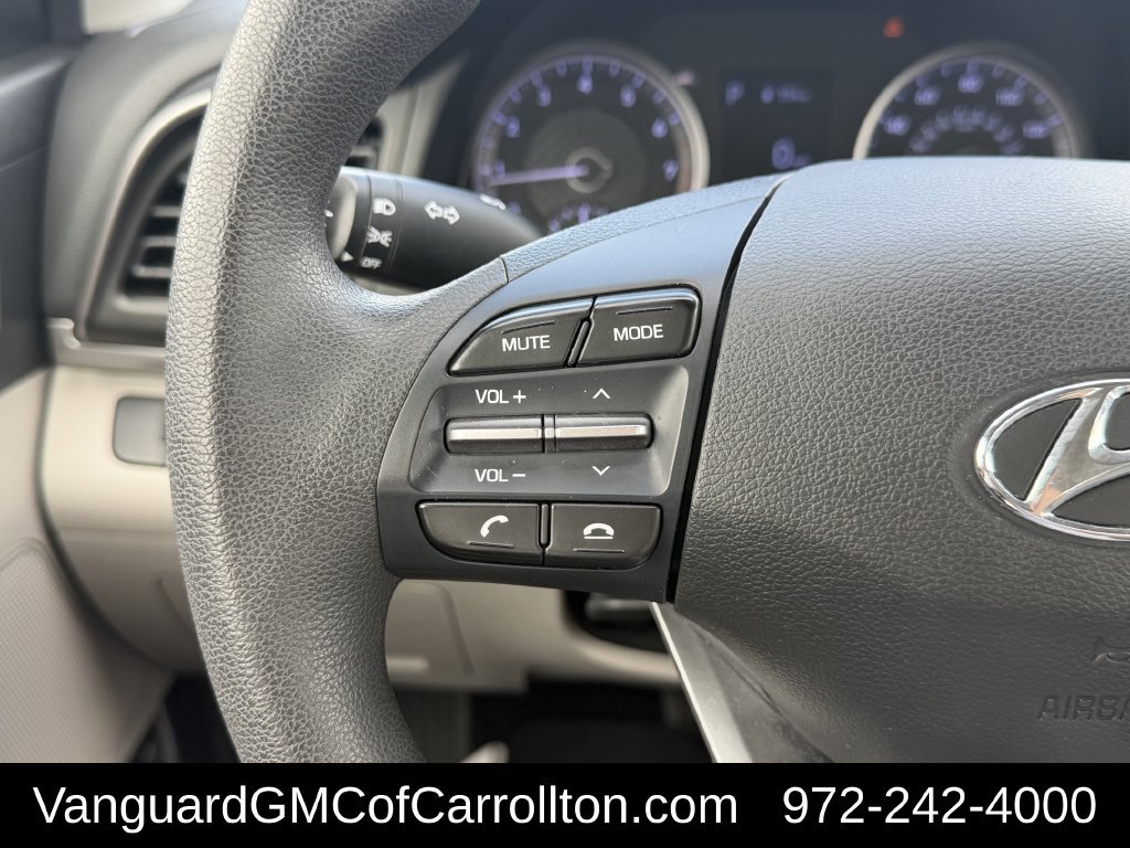 Used 2020 Hyundai Elantra SE FWD image 14