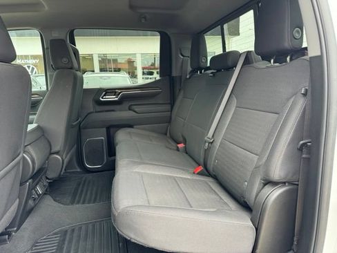 Used 2025 GMC Sierra 1500 SLE w/ X31 Off-Road Package AWD/4WD image 10