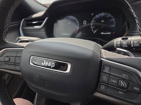 New 2025 Jeep Grand Cherokee L Limited w/ Luxury Tech Group II image 23