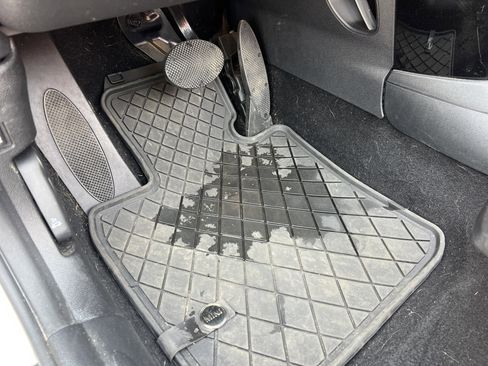 Used 2024 MINI Cooper Convertible w/ Signature Upholstery Package image 17