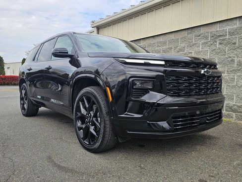 Used 2024 Chevrolet Traverse RS w/ LPO, Floor Liner Package image 13