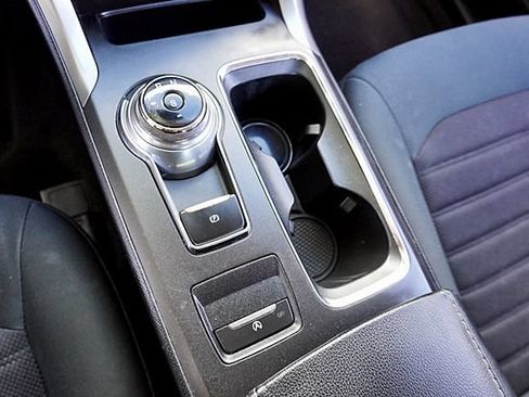 Used 2019 Ford Fusion SE FWD image 40