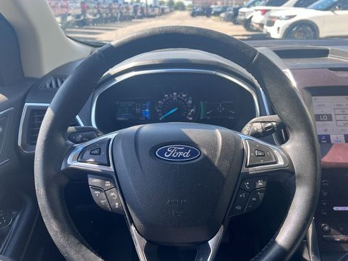 Used 2020 Ford Edge Titanium w/ Equipment Group 301A AWD/4WD image 18