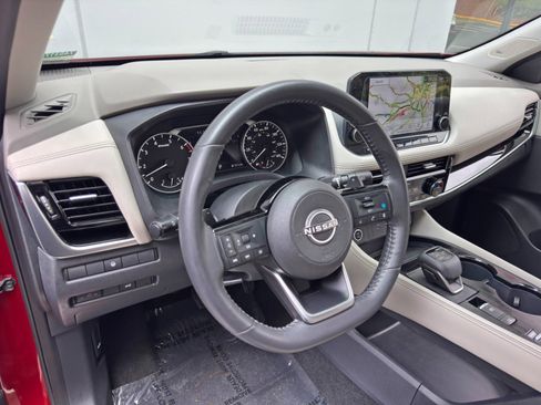 Used 2023 Nissan Rogue SL w/ SL Premium Package FWD image 13