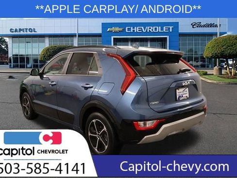 Used 2025 Kia Niro SX image 6