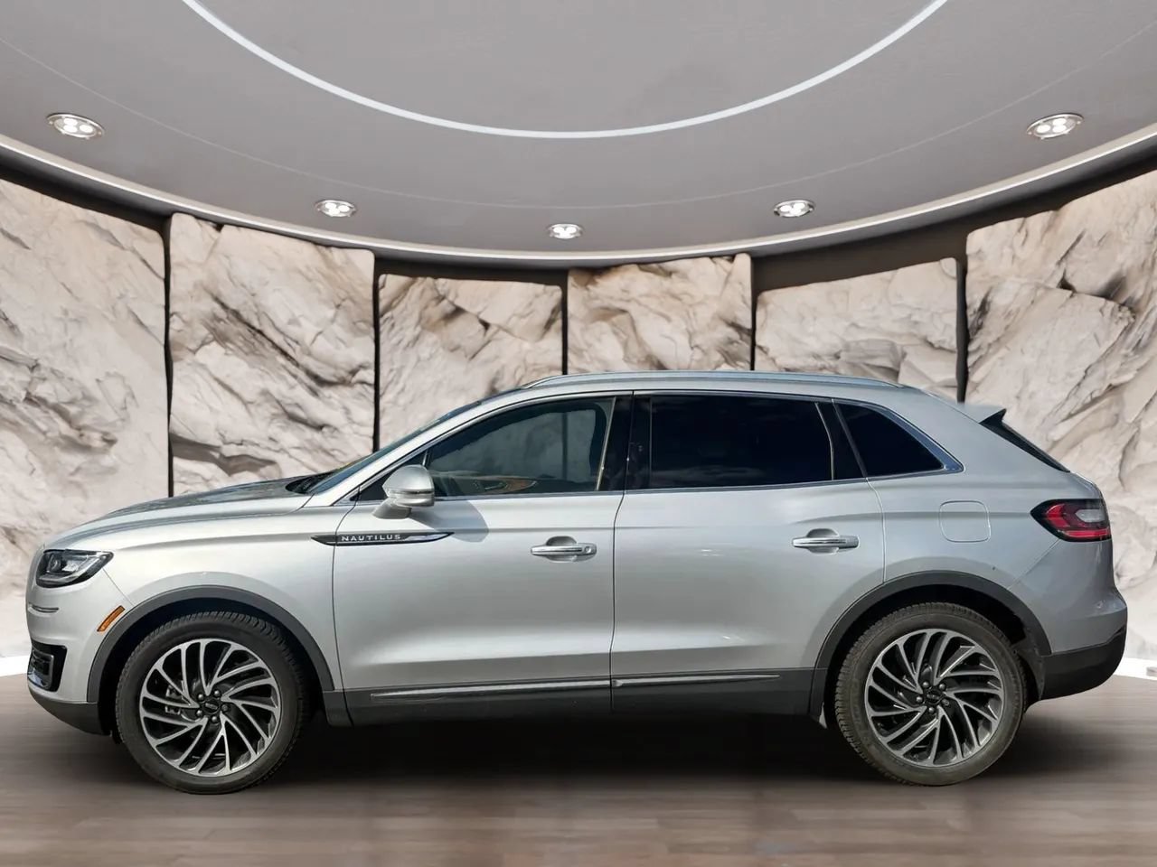 Used 2019 Lincoln Nautilus Reserve w/ Cargo Utility Package AWD/4WD image 4
