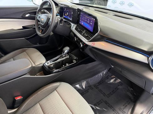 Used 2026 Chevrolet Trax LT image 27