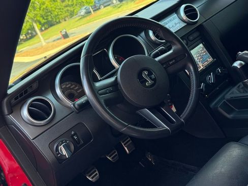 Used 2008 Ford Mustang Shelby GT500 RWD image 4