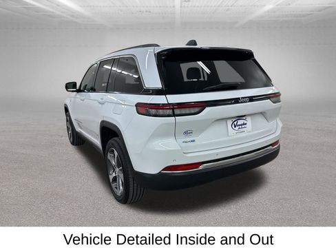 Used 2023 Jeep Grand Cherokee 4WD 4xe image 10