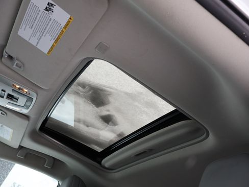 Used 2024 Toyota Sienna XLE image 42