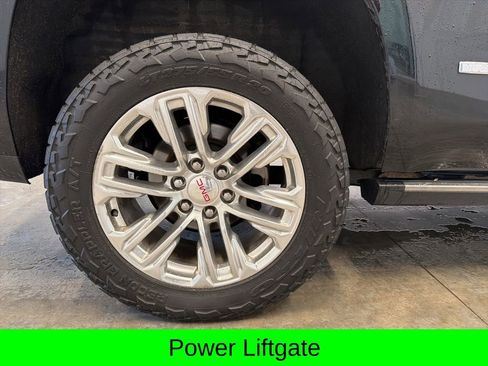 Used 2020 GMC Yukon Denali w/ Denali Premium Package image 11