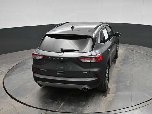 Used 2021 Ford Escape Titanium image 27