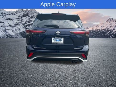 Used 2024 Toyota Highlander XSE image 4