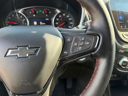 Used 2023 Chevrolet Equinox RS AWD/4WD image 18