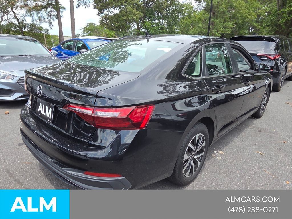 Used 2024 Volkswagen Jetta S FWD image 6