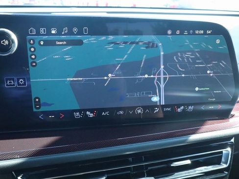 New 2026 Chevrolet Traverse RS w/ LPO, Floor Liner Package image 7