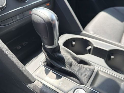 Used 2018 Volkswagen Atlas SE FWD image 19