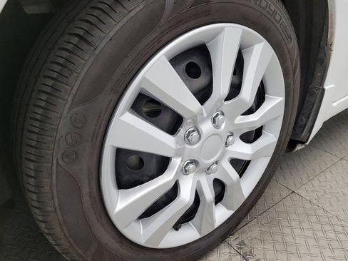 Used 2019 Nissan Sentra S image 31