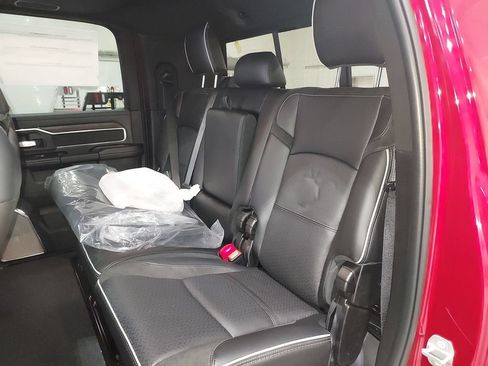 New 2026 RAM 2500 Laramie AWD/4WD image 29