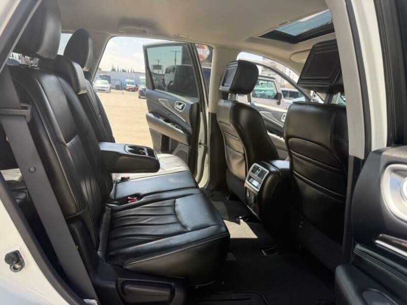 Used 2013 INFINITI JX35 AWD w/ Premium Pkg image 17