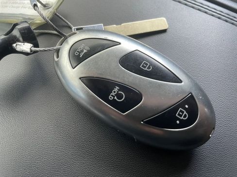 Used 2025 Hyundai Santa Fe SEL image 27