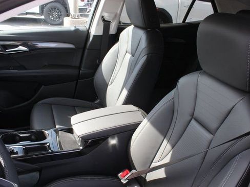 New 2025 Buick Envision Preferred image 2