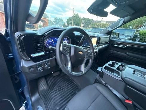 Used 2024 Chevrolet Silverado 1500 LT AWD/4WD image 15