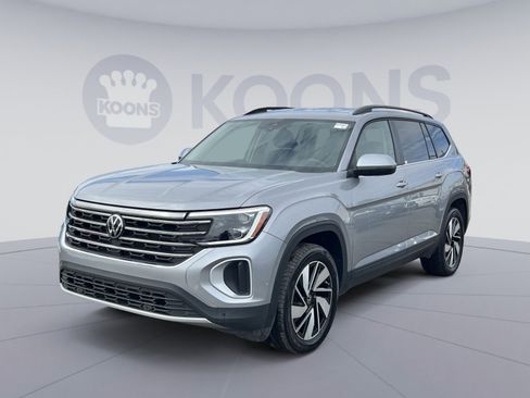 Used 2024 Volkswagen Atlas SE image 1