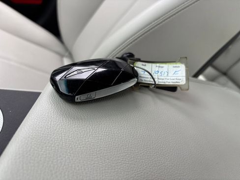 Used 2025 Genesis G70 2.5T image 22