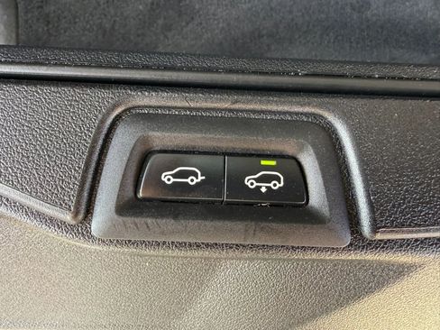 Used 2020 BMW X7 xDrive40i w/ Cold Weather Package AWD/4WD image 34