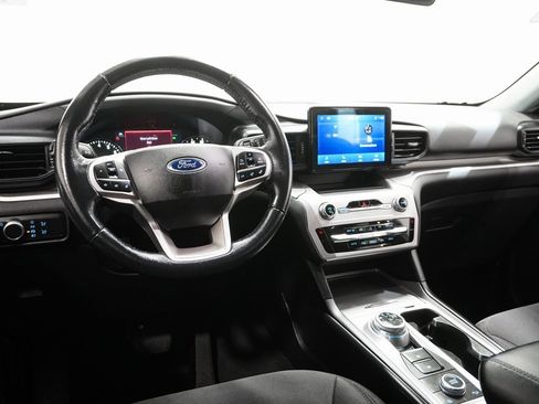 Used 2022 Ford Explorer XLT w/ Class IV Trailer Tow Package image 19