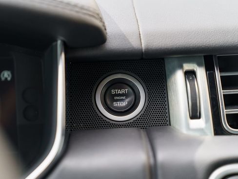 Used 2019 Land Rover Range Rover HSE AWD/4WD image 28