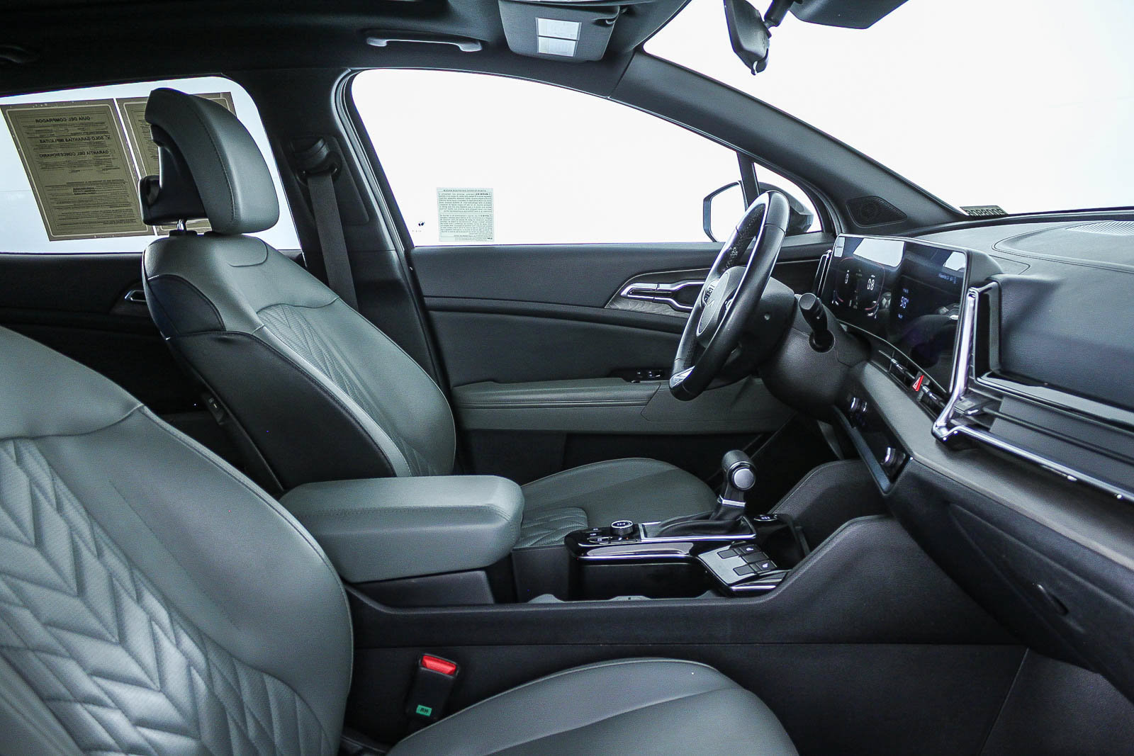 Used 2023 Kia Sportage X-Line w/ X-Line Premium Package AWD/4WD image 17