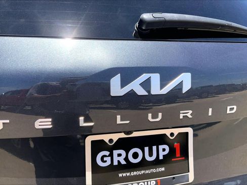 Certified 2023 Kia Telluride SX Prestige AWD/4WD image 33