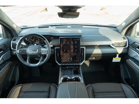 New 2026 GMC Acadia Denali Ultimate w/ LPO, Floor Liner Package AWD/4WD image 31