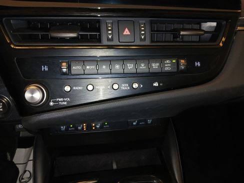 Used 2023 Lexus ES 250 w/ Premium Package image 14