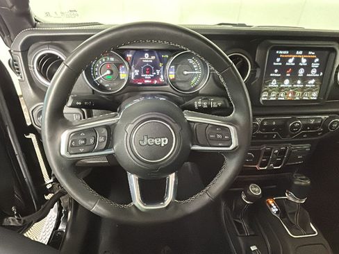 Used 2023 Jeep Wrangler Unlimited Sahara w/ Cold Weather Group AWD/4WD image 13