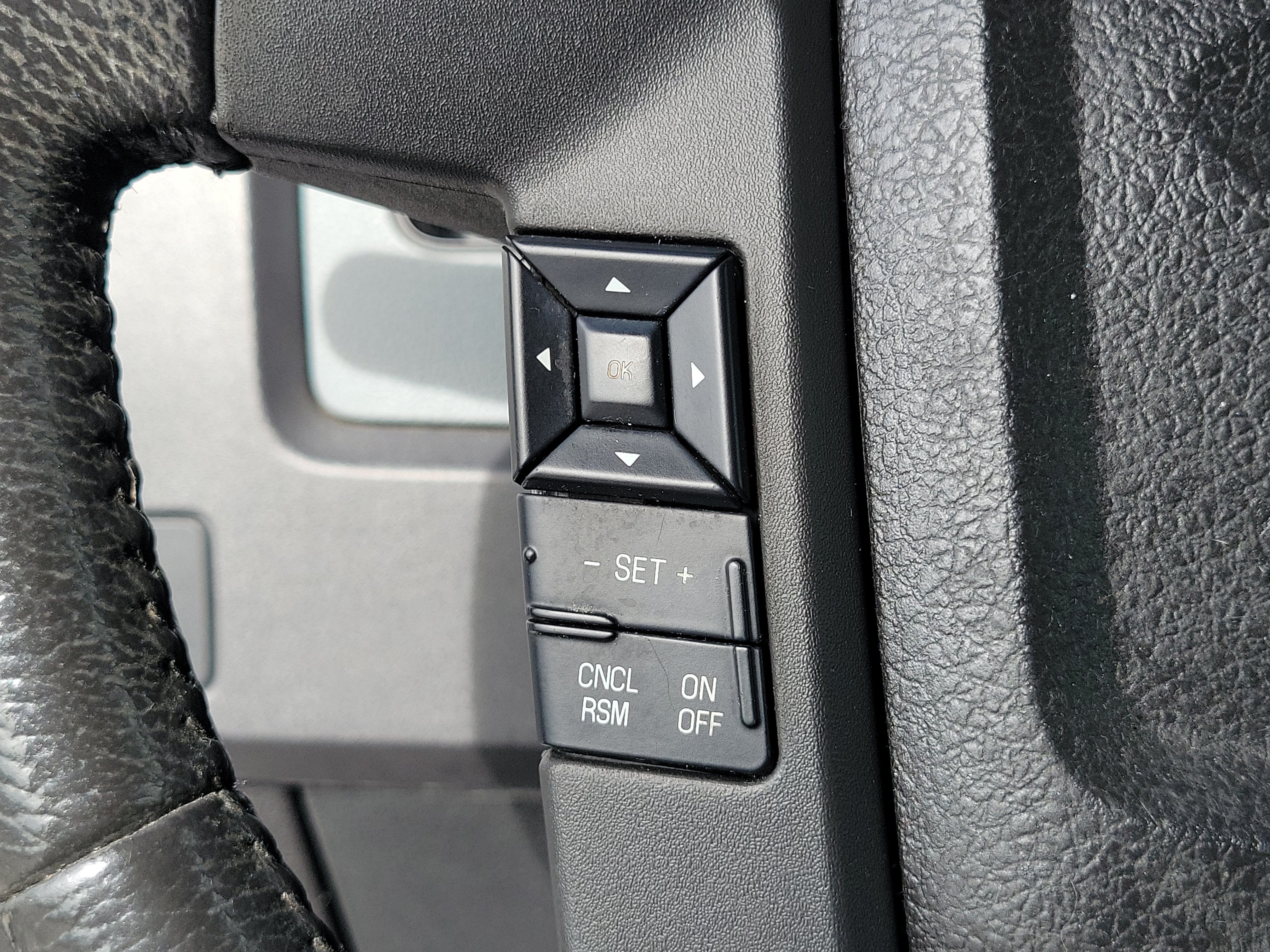 Used 2013 Ford F150 XLT w/ XLT Chrome Pkg AWD/4WD image 19