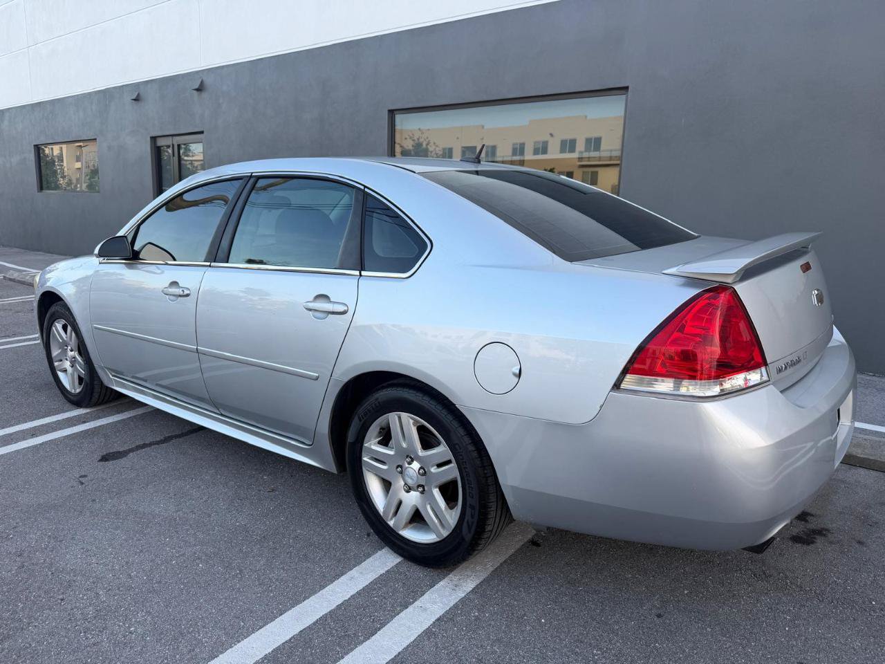 Used 2012 Chevrolet Impala LT FWD image 9