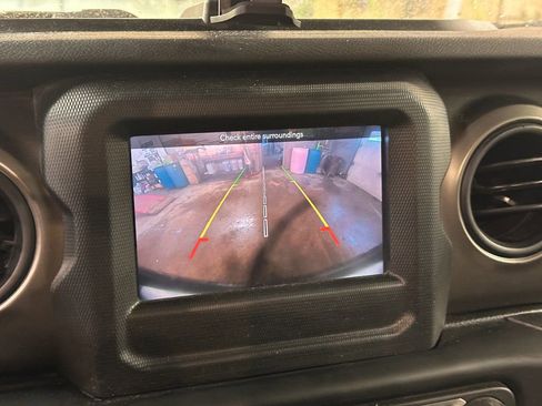 Used 2019 Jeep Wrangler Unlimited Sport S image 14