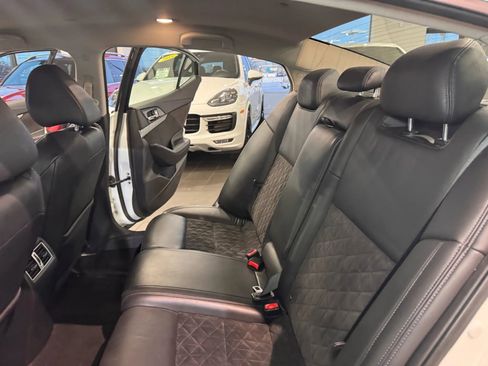 Used 2016 Nissan Maxima SR image 19