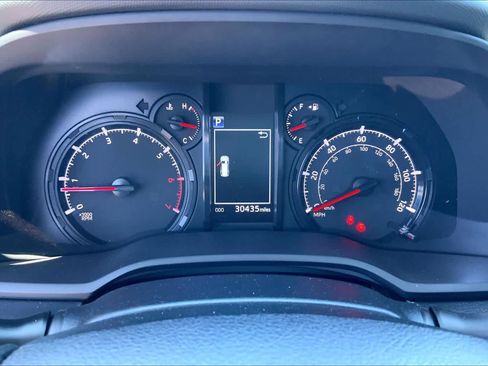 Used 2024 Toyota 4Runner SR5 Premium w/ Moonroof Package AWD/4WD image 26