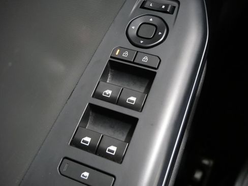 Used 2025 Kia K4 FWD image 13